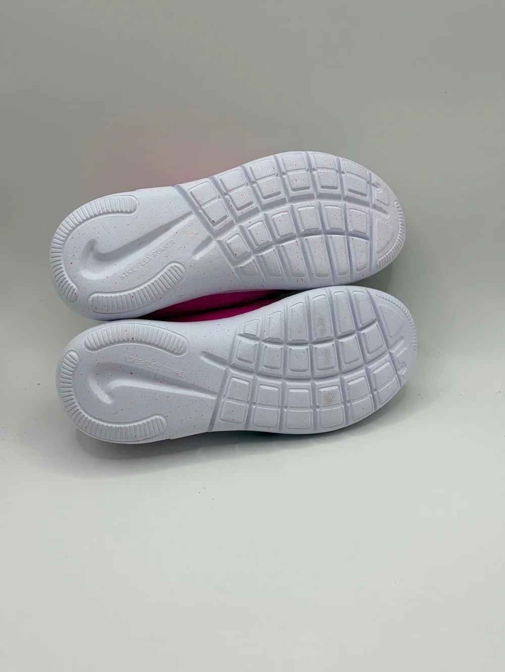 Nike Flex Runner 4 (GS) Athletic Shoes, Laser Fuchsia/Black/White, Size 6Y/7.5W
